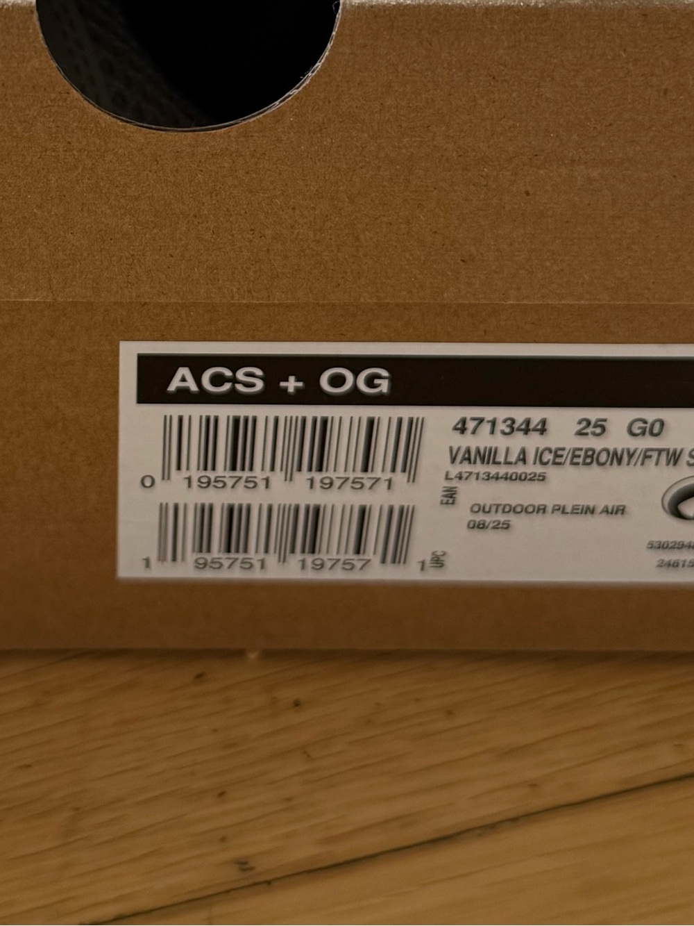 Salomon White Sneakers with Black Laces - Picture 5 of 6
